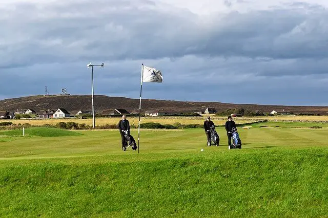 golfing in cold weather