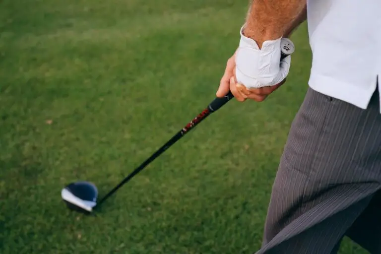 How to Grip a Golf Club