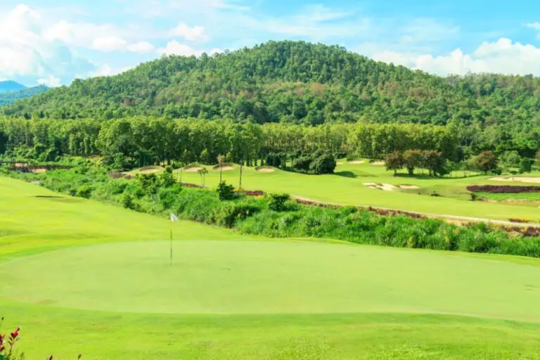 Top 5 Golf Destinations You Can Experience on a Simulator